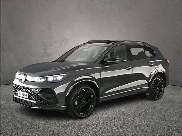 Grijs Gebruikt 2024 VW Tiguan R-line Edition SUV | € 50.900 (Iets duurder) - Afbeelding 1/4