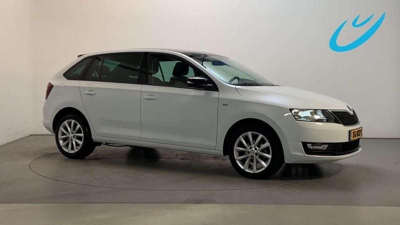 Wit Occasion 2018 Skoda Rapid Clever Hatchback | € 9.950 (Eerlijke prijs) - Afbeelding 1/3