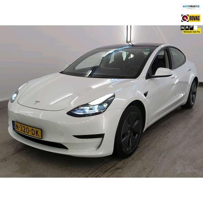 Wit Gebruikt 2021 Tesla Model 3 Standard Range Sedan | € 19.699 (Eerlijke prijs) - Afbeelding 1/4