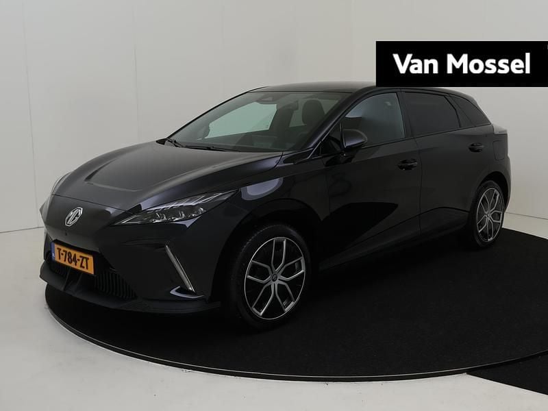 Zwart Gebruikt 2023 MG MG4 EV Trophy Hatchback | € 27.995 (Eerlijke prijs) - Afbeelding 1/3