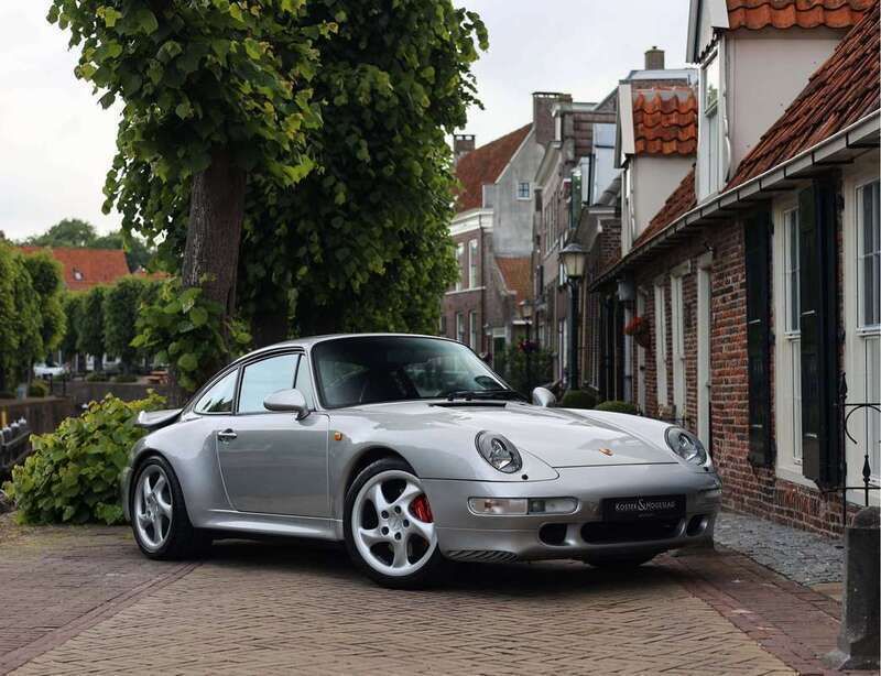 Zilver, metallic lak Gebruikt 1998 Porsche 993 Coupé | € 349.950 - Afbeelding 1/4