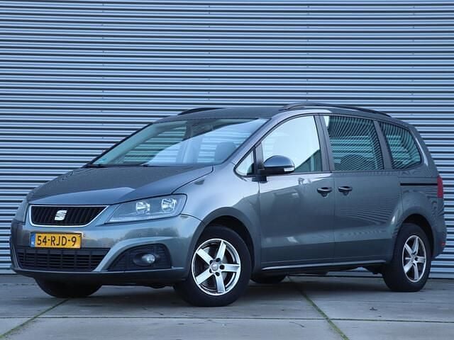 Grijs (metallic) Occasion 2011 Seat Alhambra Style MPV | € 3.900 (Super prijs) - Afbeelding 1/4