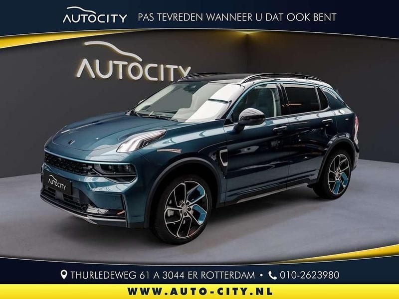 Blauw, metallic lak Gebruikt 2023 Lynk & Co 01 SUV | € 28.950 (Eerlijke prijs) - Afbeelding 1/4