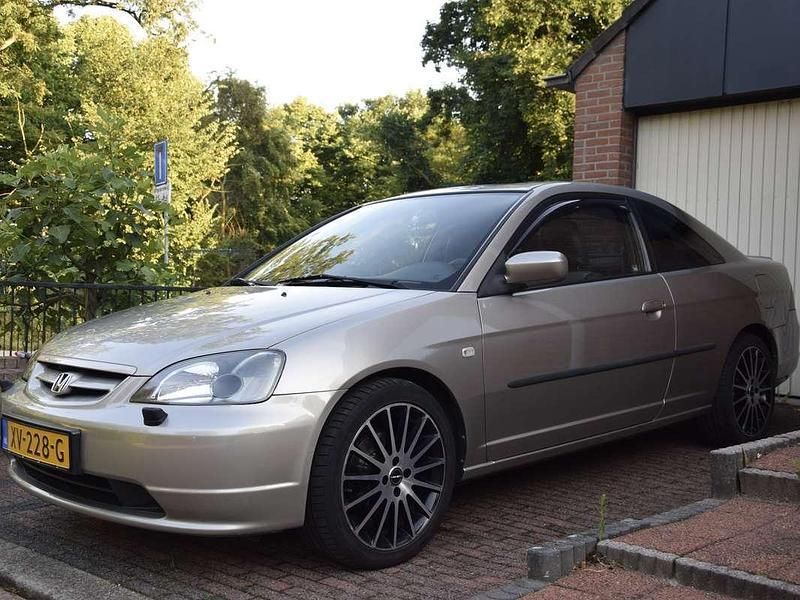 Grijs Gebruikt 2003 Honda Civic ES Coupé | € 3.699 (Duur) - Afbeelding 1/4