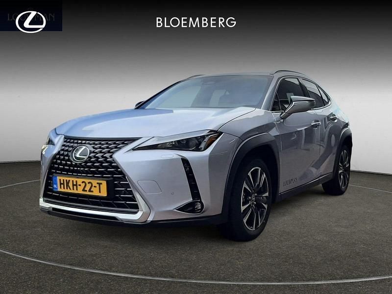 Grijs Occasion 2025 Lexus UX Business Edition SUV | € 45.950 (Duur) - Afbeelding 1/4