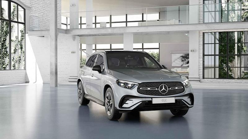Zilver Nieuw 2025 Mercedes GLC400d Sport Edition | € 79.382 - Afbeelding 1/4