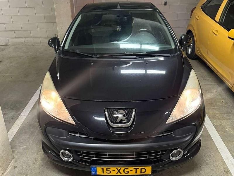 Zwart Occasion 2007 Peugeot 207 Cabriolet | € 2.500 (Eerlijke prijs) - Afbeelding 1/4