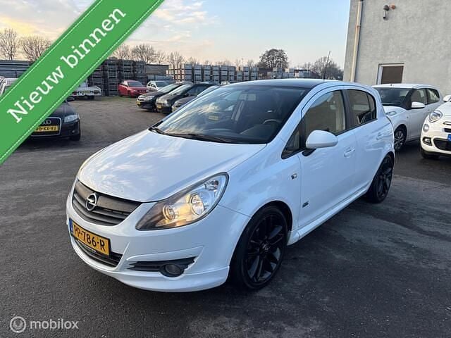 Wit Occasion 2009 Opel Corsa OPC Hatchback | € 2.950 (Eerlijke prijs) - Afbeelding 1/4