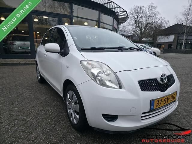 Wit Gebruikt 2006 Toyota Yaris Sol Hatchback | € 3.250 (Goede deal) - Afbeelding 1/4