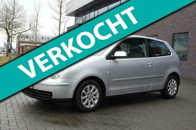 Grijs Gebruikt 2004 VW Polo Hatchback | € 2.150 (Iets duurder) - Afbeelding 1/4
