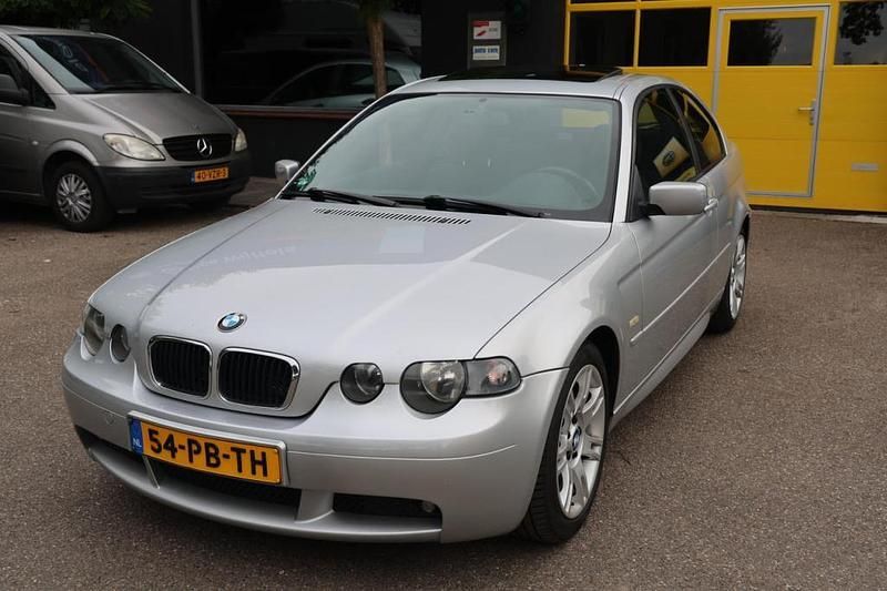 Hatchback Gebruikt 2004 BMW 316 Compact M Sport Hatchback | € 3.490 (Eerlijke prijs) - Afbeelding 1/4