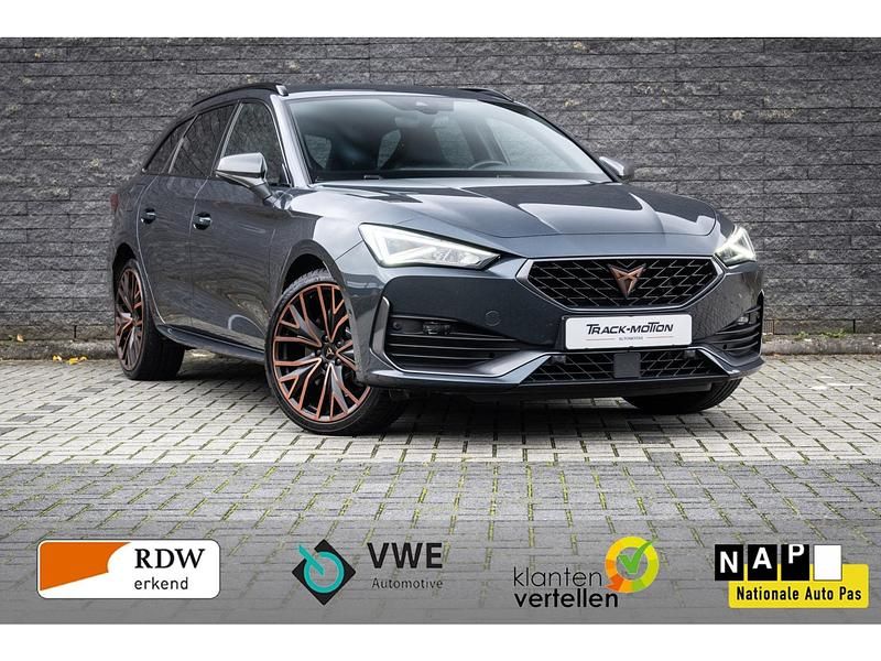 Grijs Gebruikt 2021 Cupra Leon VZ Stationwagen | € 26.950 (Eerlijke prijs) - Afbeelding 1/4