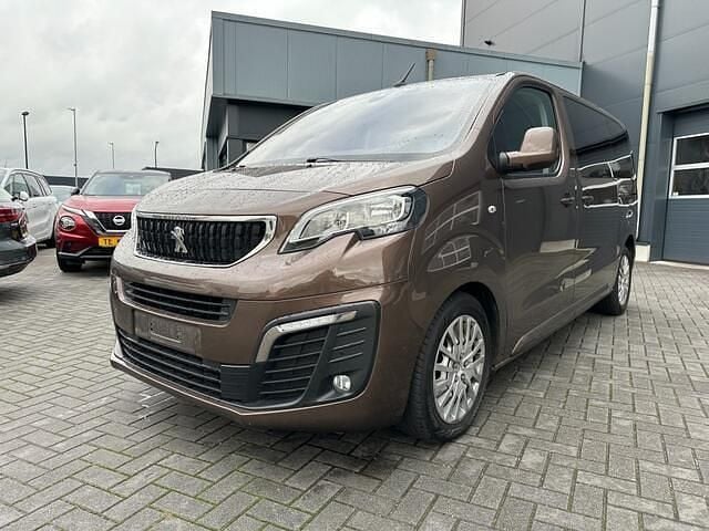 Bruin Gebruikt 2017 Peugeot Traveller Van | € 16.000 - Afbeelding 1/4