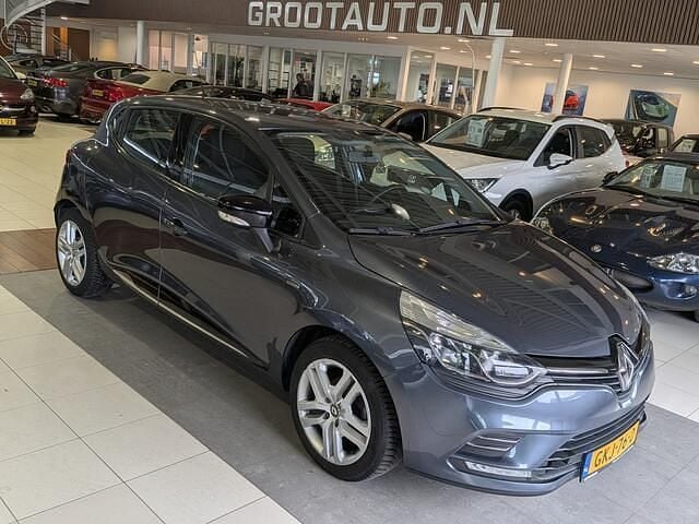 Occasion Renault Clio IV LIMITED 90 PK (66 kW) 2018 Grijs (metallic) Hatchback