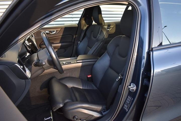 Occasion Volvo V60 2021 Blauw Stationwagen