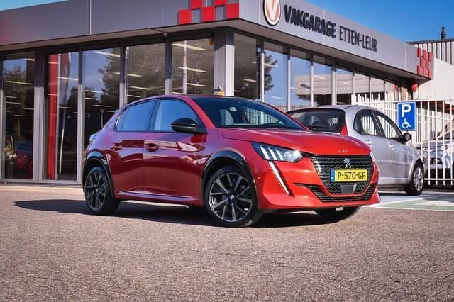 Rood Gebruikt 2022 Peugeot 208 GT Hatchback | € 18.985 (Goede deal) - Afbeelding 1/4