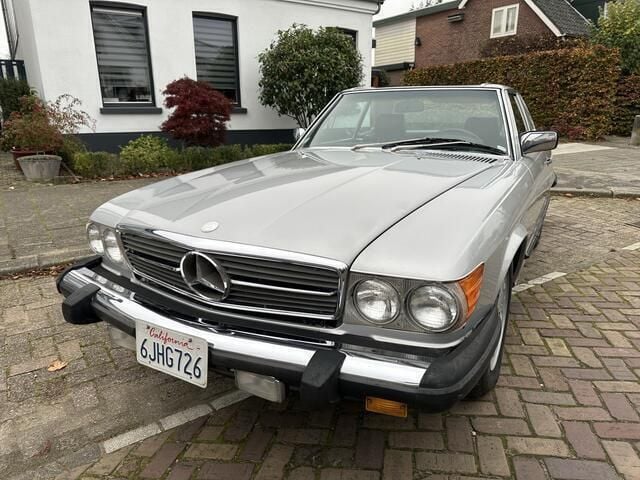 Grijs Gebruikt 1987 Mercedes 560 | € 19.900 - Afbeelding 1/4
