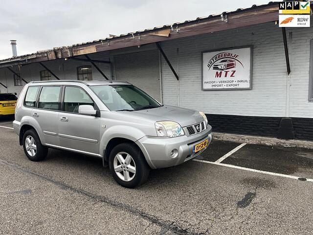 Grijs Gebruikt 2006 Nissan X-Trail SUV | € 3.249 (Eerlijke prijs) - Afbeelding 1/4