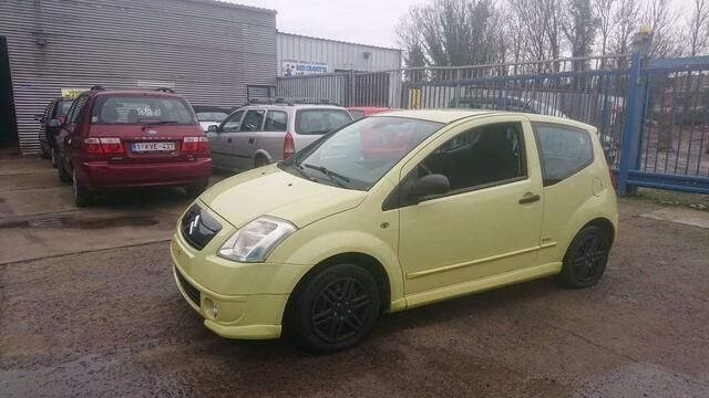 Groen Gebruikt 2005 Citroën C2 VTR Sport Hatchback | € 2.995 (Duur) - Afbeelding 1/4