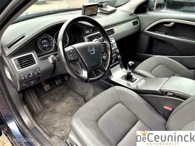 Occasion Volvo V70 Momentum 109 PK (80 kW) 2011 Blauw, metallic lak Stationwagen