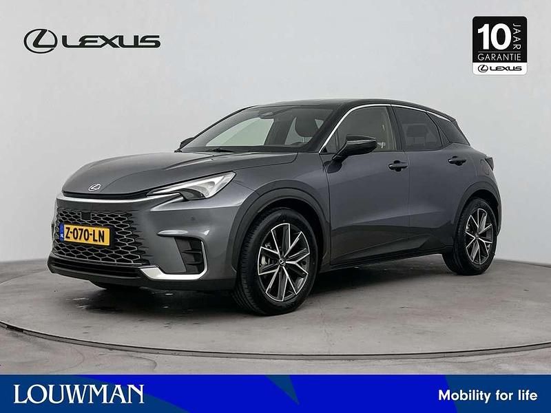 Grijs, metallic lak Occasion 2024 Lexus LBX SUV | € 33.950 (Super prijs) - Afbeelding 1/3