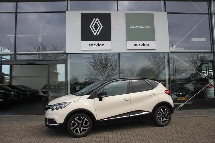 Ivoire/zwart dak Gebruikt 2017 Renault Captur Dynamique SUV | € 11.925 (Eerlijke prijs) - Afbeelding 1/4