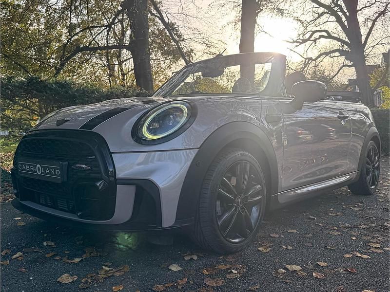 Grijs Occasion 2021 Mini John Cooper Works Cabriolet Cabriolet | € 29.950 (Iets duurder) - Afbeelding 1/3