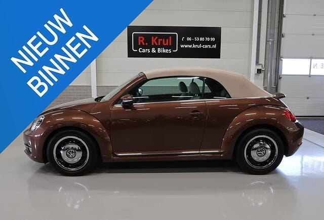 Bruin Gebruikt 2016 VW Beetle Exclusive Cabriolet | € 23.950 (Duur) - Afbeelding 1/4