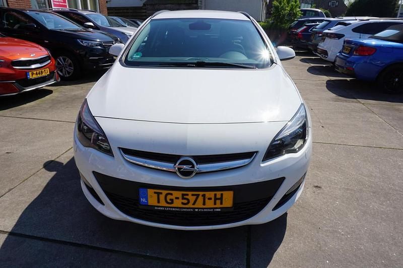 Occasion Opel Astra 140 PK (102 kW) 2014 Wit Stationwagen