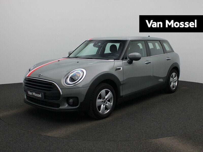 Grijs Gebruikt 2022 Mini Cooper Clubman Essential Stationwagen | € 28.445 (Eerlijke prijs) - Afbeelding 1/3