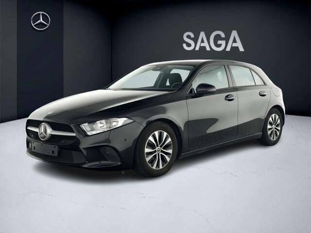 Zwart Gebruikt 2020 Mercedes A160 Business Sedan | € 20.490 (Super prijs) - Afbeelding 1/4