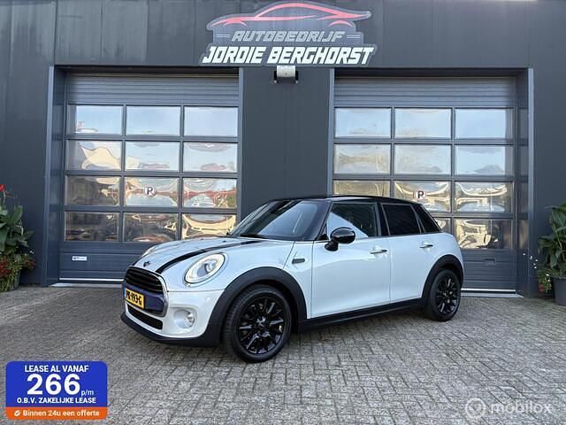 Wit Gebruikt 2017 Mini Cooper Business Hatchback | € 16.450 (Goede deal) - Afbeelding 1/4