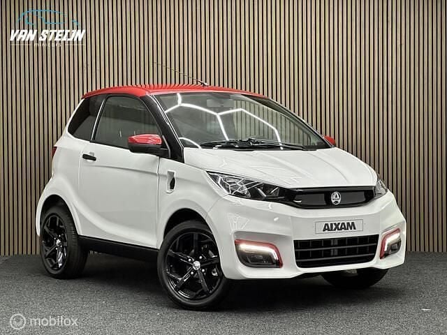 Wit Nieuw 2024 Aixam City Hatchback | € 15.950 - Afbeelding 1/4