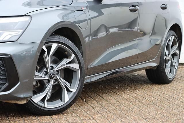 Occasion Audi A3 Sportback Basis 204 PK (150 kW) 2022 Grijs Hatchback
