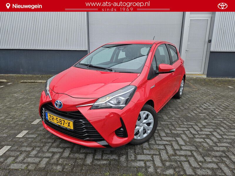 Rood Gebruikt 2019 Toyota Yaris Hybrid Active Hatchback | € 16.750 (Eerlijke prijs) - Afbeelding 1/4