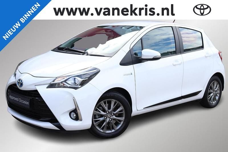 Wit Gebruikt 2017 Toyota Yaris Hybrid Hatchback | € 15.439 (Eerlijke prijs) - Afbeelding 1/4