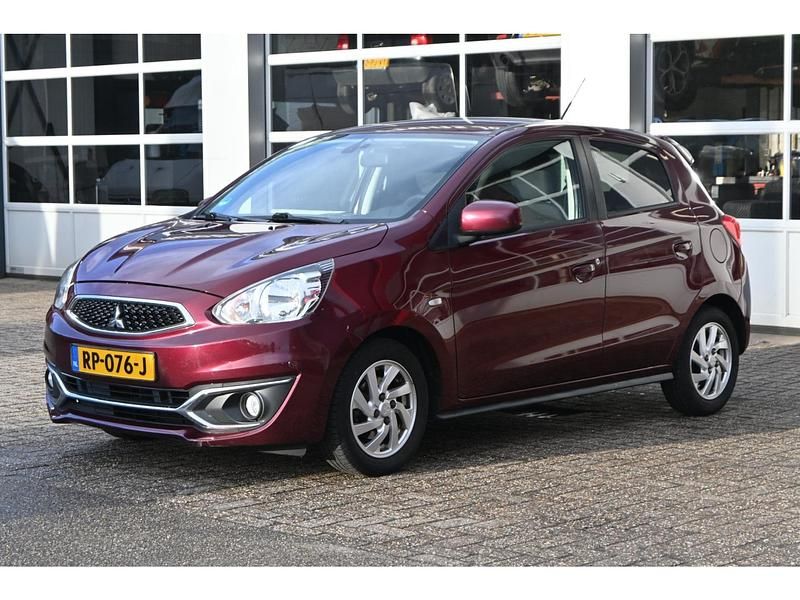 Occasion Mitsubishi Space Star 80 PK (58 kW) 2018 Paars (metallic) Hatchback