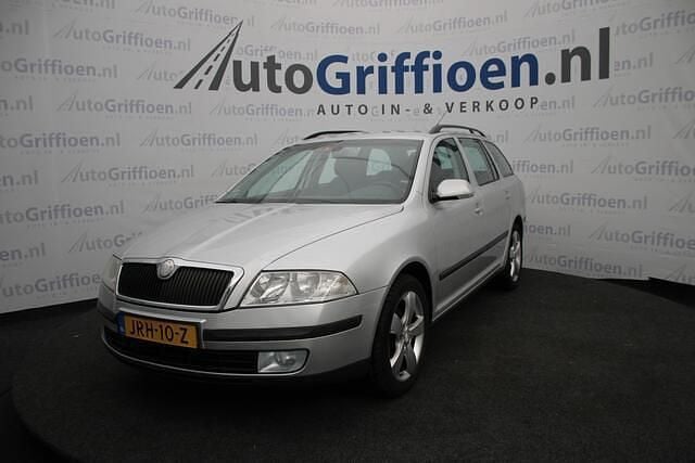 Grijs Occasion 2007 Skoda Octavia Classic Stationwagen | € 2.190 (Eerlijke prijs) - Afbeelding 1/4