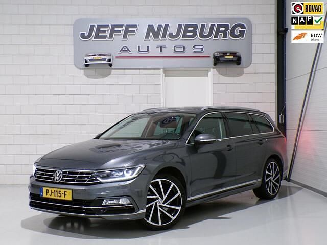 Grijs Occasion 2017 VW Passat Highline Stationwagen | € 16.999 (Eerlijke prijs) - Afbeelding 1/4