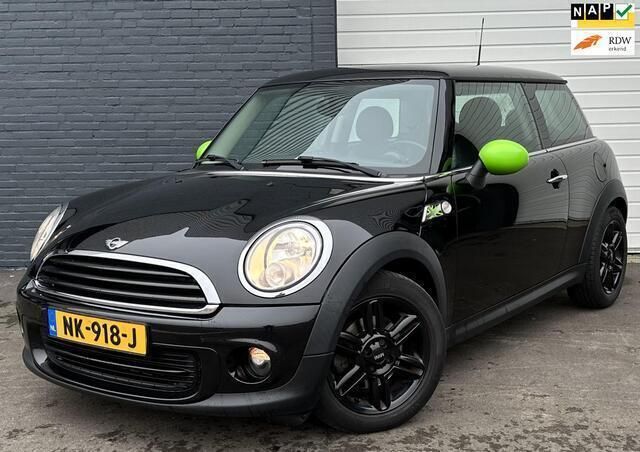 Zwart Gebruikt 2014 Mini ONE Chili Hatchback | € 6.950 (Goede deal) - Afbeelding 1/4