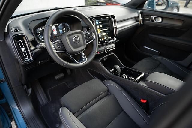 Occasion Volvo XC40 Ultimate 261 PK (191 kW) 2022 Blauw (metallic) SUV