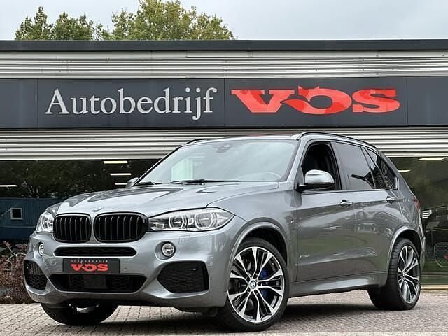 Grijs Gebruikt 2017 BMW X5 Executive SUV | € 39.900 (Eerlijke prijs) - Afbeelding 1/4