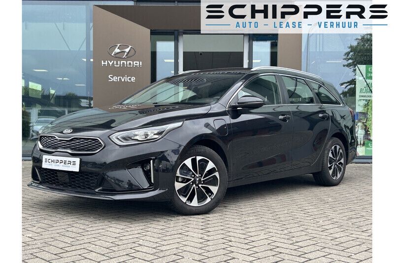 Zwart Gebruikt 2022 Kia Ceed Stationwagen | € 23.900 (Goede deal) - Afbeelding 1/4