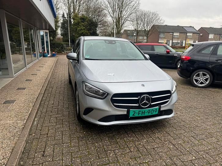 Occasion Mercedes B180 136 PK (100 kW) 2020 MPV