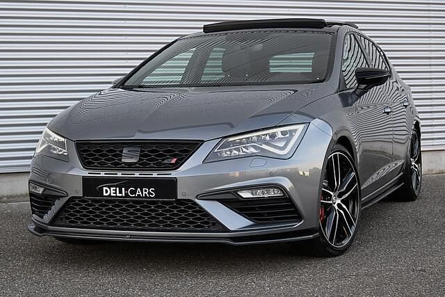 Grijs Gebruikt 2018 Cupra Leon Stationwagen | € 22.950 - Afbeelding 1/4