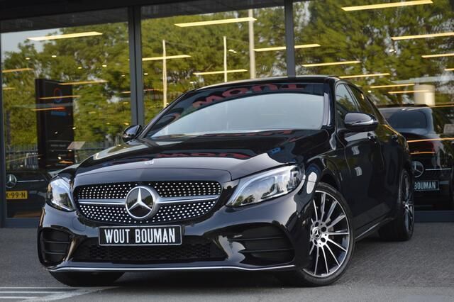 Zwart Gebruikt 2019 Mercedes C180 AMG Sedan | € 29.900 (Iets duurder) - Afbeelding 1/4
