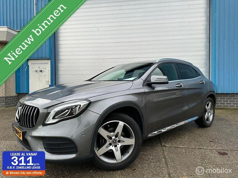 Grijs Occasion 2017 Mercedes GLA200 Prestige SUV | € 19.200 (Eerlijke prijs) - Afbeelding 1/4