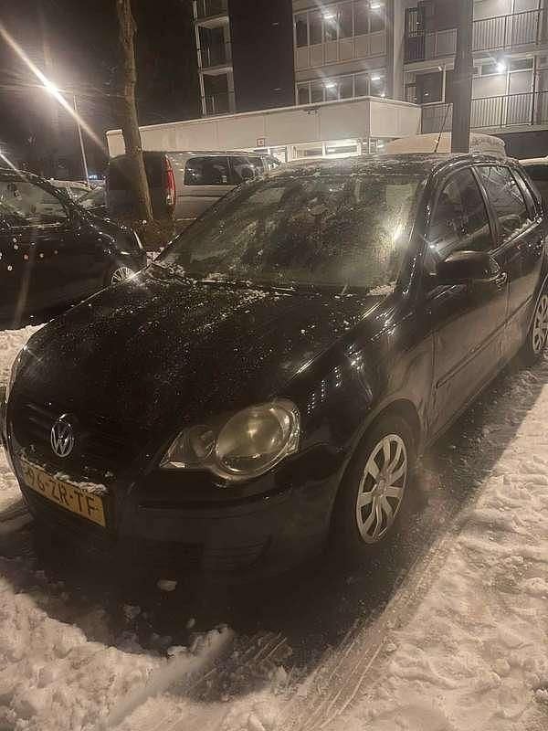 Gebruikt 2008 VW Polo Trendline Sedan | € 1.700 (Super prijs) - Afbeelding 1/4
