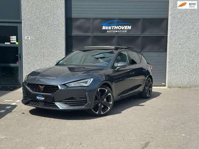 Occasion Cupra Leon VZ 150 PK (110 kW) 2022 Grijs, metallic lak Hatchback