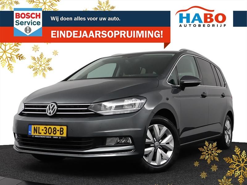 Grijs Gebruikt 2017 VW Touran Highline MPV | € 18.950 (Iets duurder) - Afbeelding 1/4